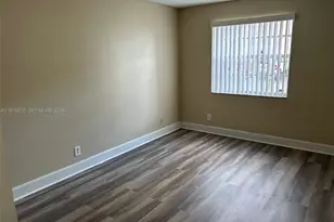 301 SW 86th Ave, Pembroke Pines, FL 33025 - Photo 20