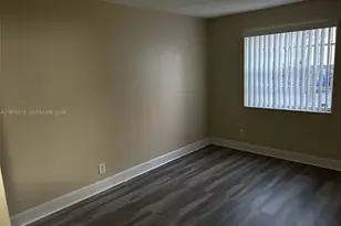 301 SW 86th Ave, Pembroke Pines, FL 33025 - Photo 18