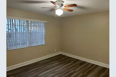 301 SW 86th Ave #102, Pembroke Pines, FL 33025 - Photo 4