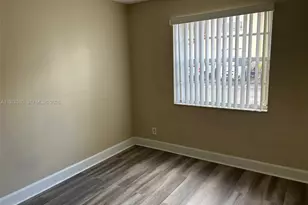 301 SW 86th Ave, Pembroke Pines, FL 33025 - Photo 20