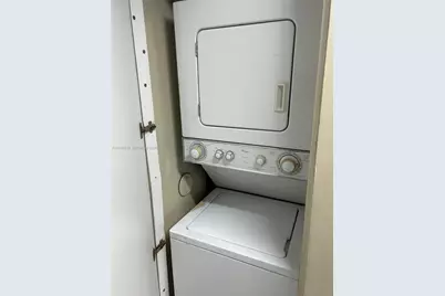 301 SW 86th Ave #102, Pembroke Pines, FL 33025 - Photo 10