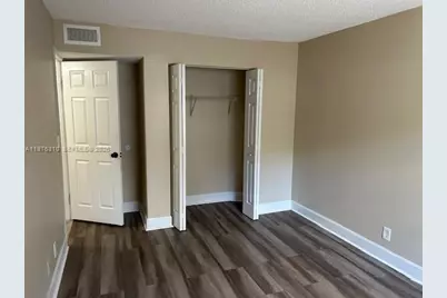301 SW 86th Ave #102, Pembroke Pines, FL 33025 - Photo 16