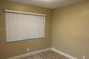 301 SW 86th Ave, Pembroke Pines, FL 33025 - Photo 16