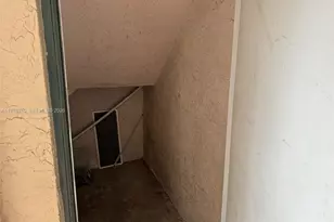 301 SW 86th Ave, Pembroke Pines, FL 33025 - Photo 26