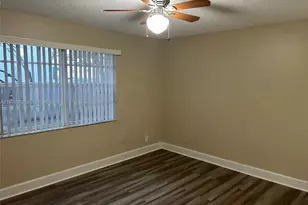 301 SW 86th Ave, Pembroke Pines, FL 33025 - Photo 12
