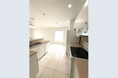 14215 NW 21st St, Pembroke Pines, FL 33028 - Photo 20