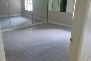 8635 NW 8th St, Miami, FL 33126 - Photo 6