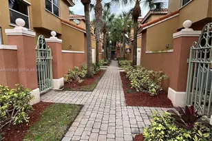 745 SW 107th Ave, Pembroke Pines, FL 33025 - Photo 2