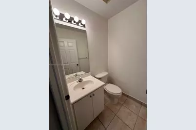745 SW 107th Ave, Pembroke Pines, FL 33025 - Photo 6