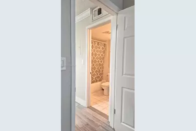 7220 Fairway Dr #G8, Miami Lakes, FL 33014 - Photo 10