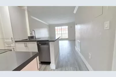 7220 Fairway Dr #G8, Miami Lakes, FL 33014 - Photo 8