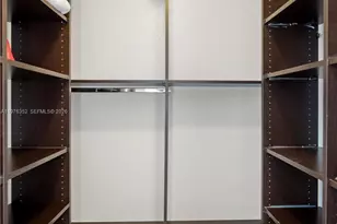 19555 E Country Club Dr, Aventura, FL 33180 - Photo 12