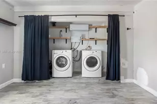 7861 Sheridan St, Hollywood, FL 33024 - Photo 18