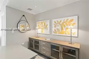 68 SE 6th St, Miami, FL 33131 - Photo 30