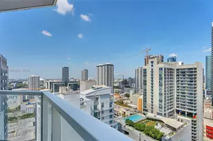 253 NE 2nd St, Miami, FL 33132 - Photo 12