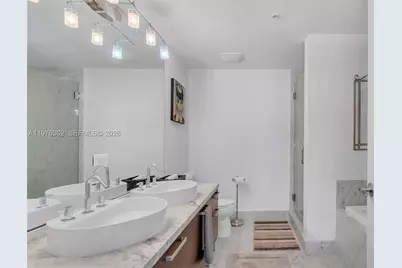 253 NE 2nd St #2902, Miami, FL 33132 - Photo 22