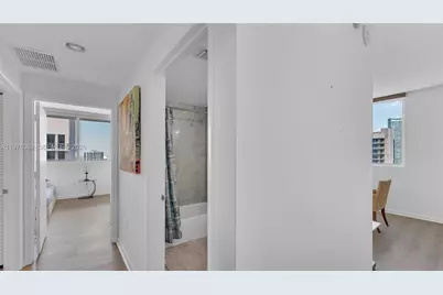 253 NE 2nd St #2902, Miami, FL 33132 - Photo 14