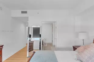 253 NE 2nd St, Miami, FL 33132 - Photo 20