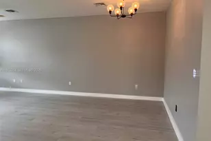 933 NE 191st St, Miami, FL 33179 - Photo 12