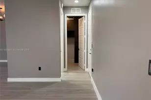 933 NE 191st St, Miami, FL 33179 - Photo 4