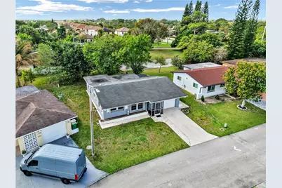 5102 NW 53rd St #5102, Tamarac, FL 33319 - Photo 4