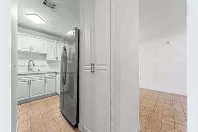 7121 SW 102nd Ct, Miami, FL 33173 - Photo 10