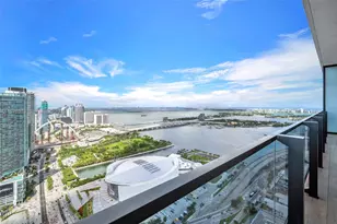 398 NE 5th St, Miami, FL 33132 - Photo 38