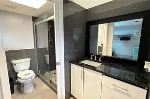 12500 SW 5th Ct, Pembroke Pines, FL 33027 - Photo 4