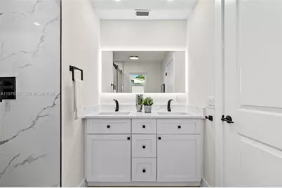 105 12th St SW, Other City - In The State Of Florida, FL 33570 - Photo 86