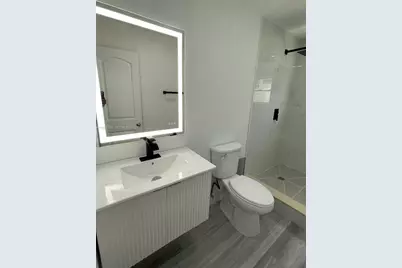 10415 NW 35th Ave, Miami, FL 33147 - Photo 14