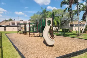 12305 NW 11, Pembroke Pines, FL 33026 - Photo 6