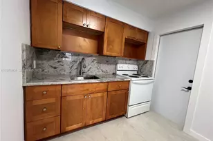 963 NW 5th St, Miami, FL 33128 - Photo 4