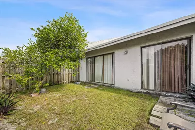 213 NW 60th Ave, Margate, FL 33063 - Photo 24