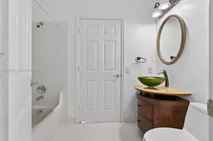 1008 Highland Meadows Dr, Weston, FL 33327 - Photo 22