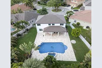 1008 Highland Meadows Dr, Weston, FL 33327 - Photo 6