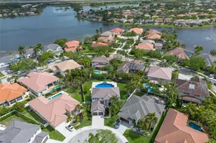 1008 Highland Meadows Dr, Weston, FL 33327 - Photo 4