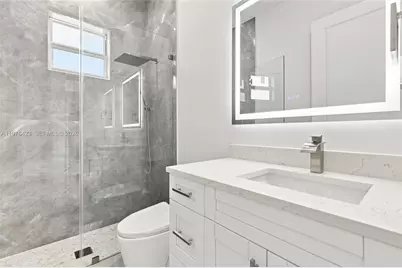 1120 NE 32nd Ln, Cape Coral, FL 33990 - Photo 30
