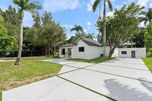 4800 SW 61st Ave, Davie, FL 33314 - Photo 4