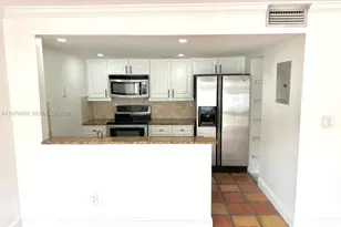 4580 SW 68th Ct Cir, Miami, FL 33155 - Photo 6