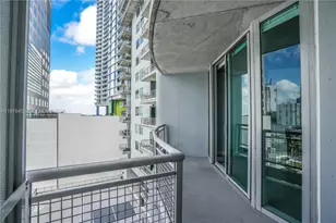 690 SW 1st Ct, Miami, FL 33130 - Photo 8