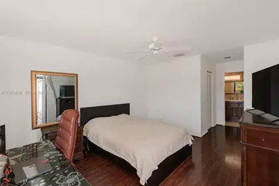 840 SW 120th Way, Davie, FL 33325 - Photo 18