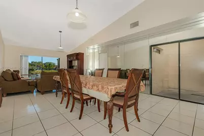 840 SW 120th Way, Davie, FL 33325 - Photo 2