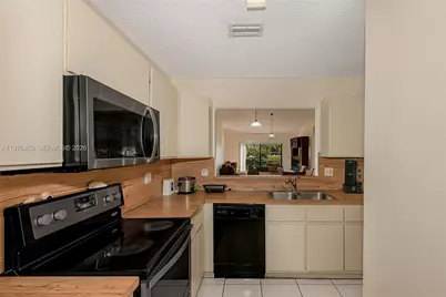840 SW 120th Way, Davie, FL 33325 - Photo 14