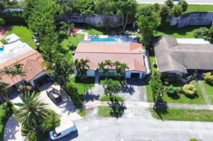 21020 NE 18th Ct, Miami, FL 33179 - Photo 8