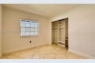 21020 NE 18th Ct, Miami, FL 33179 - Photo 4