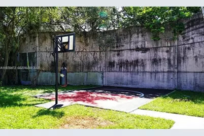 21020 NE 18th Ct, Miami, FL 33179 - Photo 10