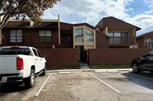 6977 SW 115th Pl, Miami, FL 33173 - Photo 2