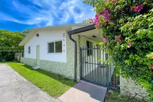 592 NE 150th St, Miami, FL 33161 - Photo 24