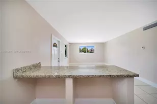 592 NE 150th St, Miami, FL 33161 - Photo 10