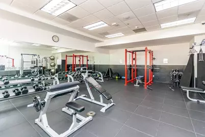 1200 Brickell Bay Dr #1621, Miami, FL 33131 - Photo 6